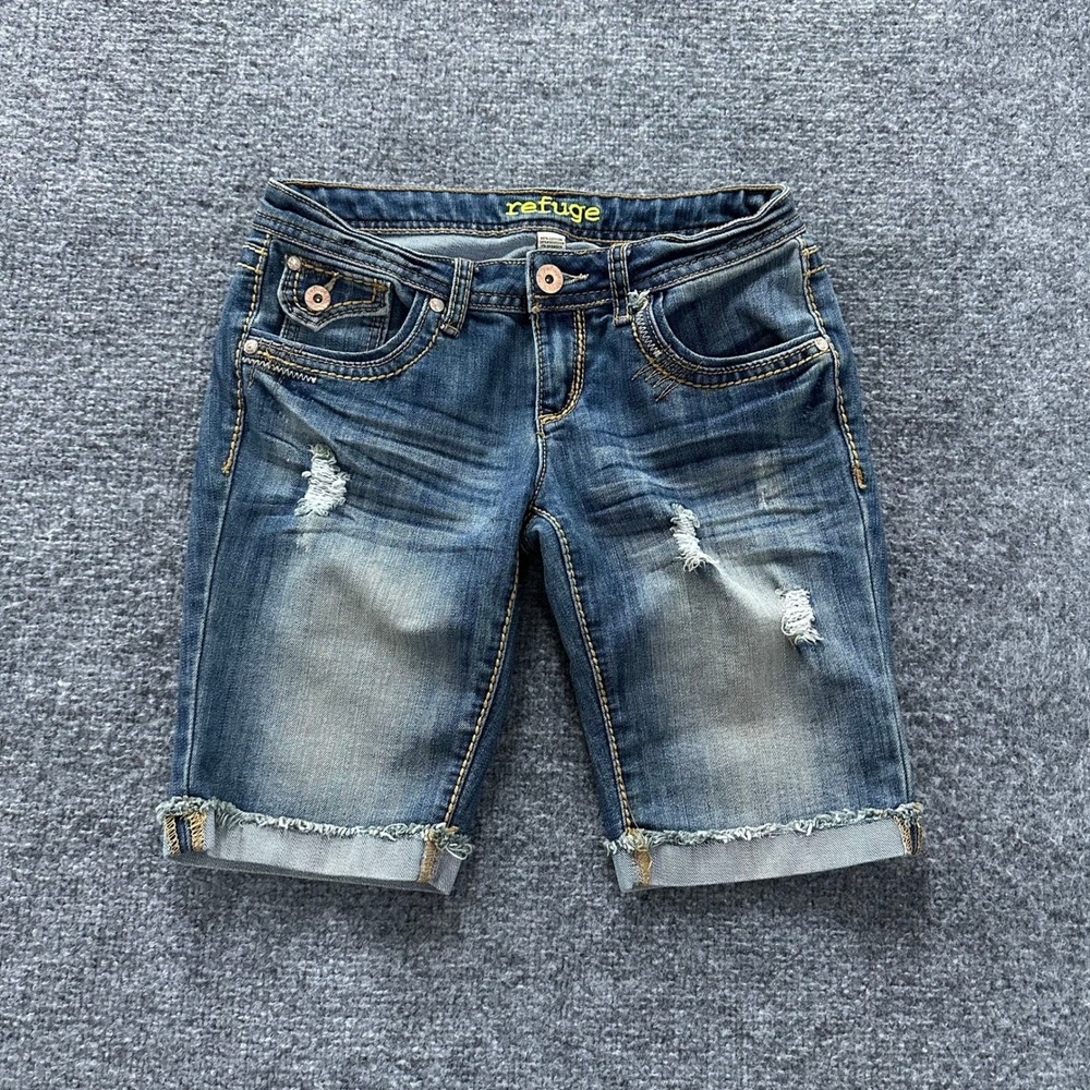 Refuge Denim Shorts Womens Size 4 Blue Distressed Bermuda Raw Hem Slim Fit